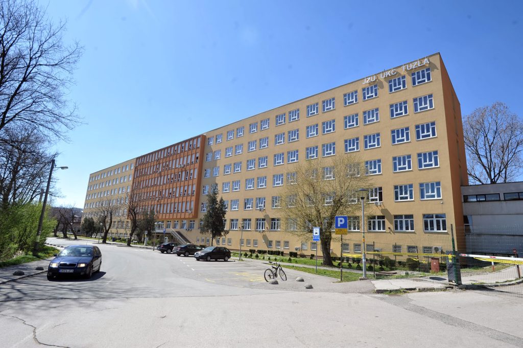 federalno ministarstvo finansija klinickim centrima u ovom entitetu isplatilo 45 miliona km