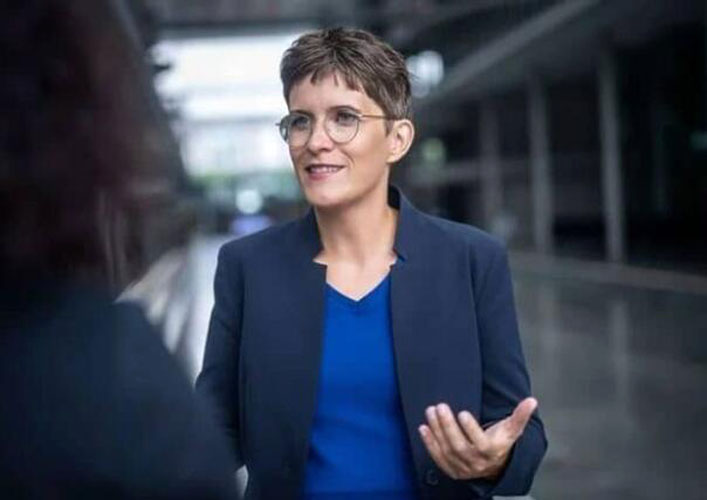 ministar komunikacija i promet bih edin forto zatrazio hitnu sjednicu vijeca ministara nakon protjerivanja njemacke ministrice za evropska pitanja i ekologiju iz rs