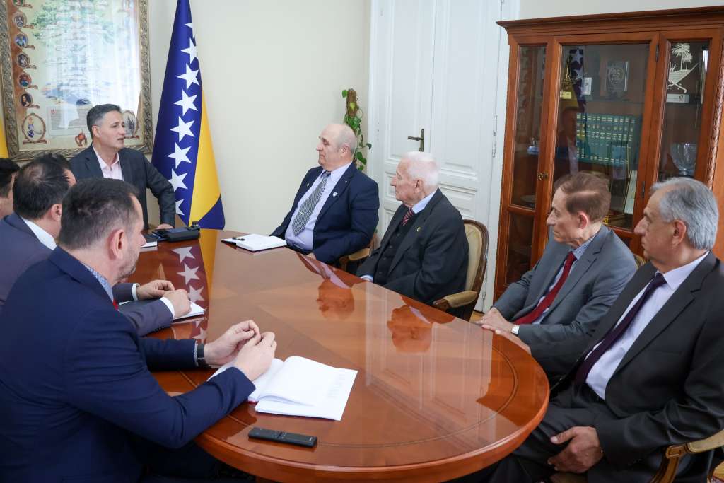 clan predsjednistva bih denis becirovic razgovarao je danas sa delegacijom saveza boraca patriotske lige bih