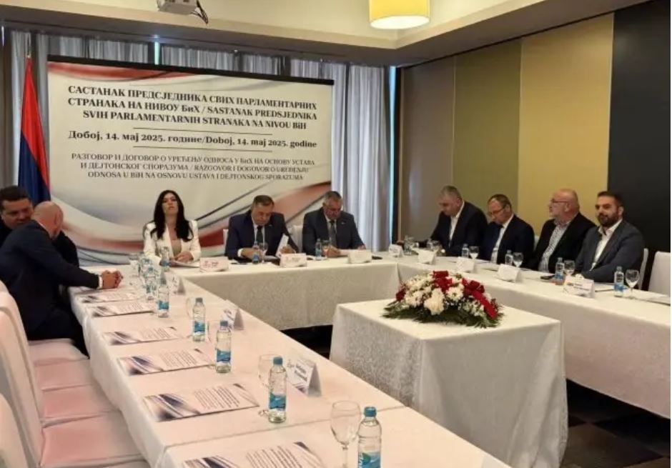 Na dodikov sastanak u Doboju odazvali se samo clanovi snsd i koalicionih starnaka