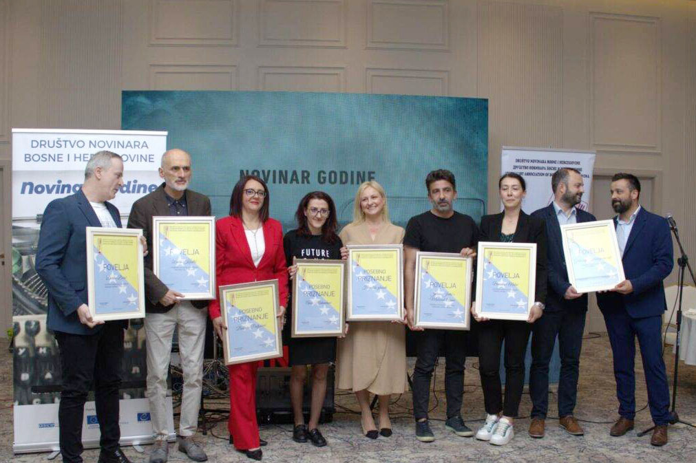 povodom dana slobode medija u tuzli dodjeljene nagrade najistaknutijim novinarima sa prostora cijele bih