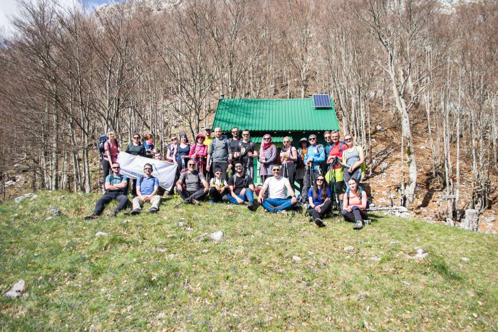 netaknuta priroda na proplanku javorak koji se nalazi na juznim obroncima planine cvrsnice na nadmosrskoj visini od 1360 metara