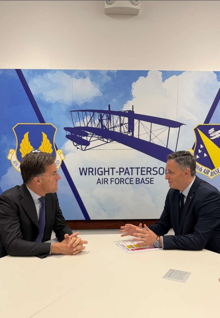 clan predsjednistva bih denis becirovic sastao se u daytonu sa generalnim sekretarom nato-a markom rutteom