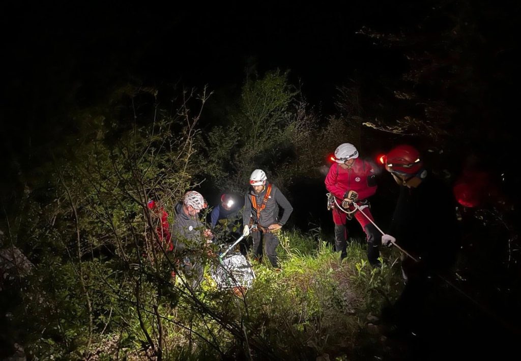 sinoc je u koritu rijeke miljacke pored magistarlnog puta sarajevo - pale pronadjeno bezivotno tijelo sutkinje kantonalnog suda u sarajevu arijane ljuce