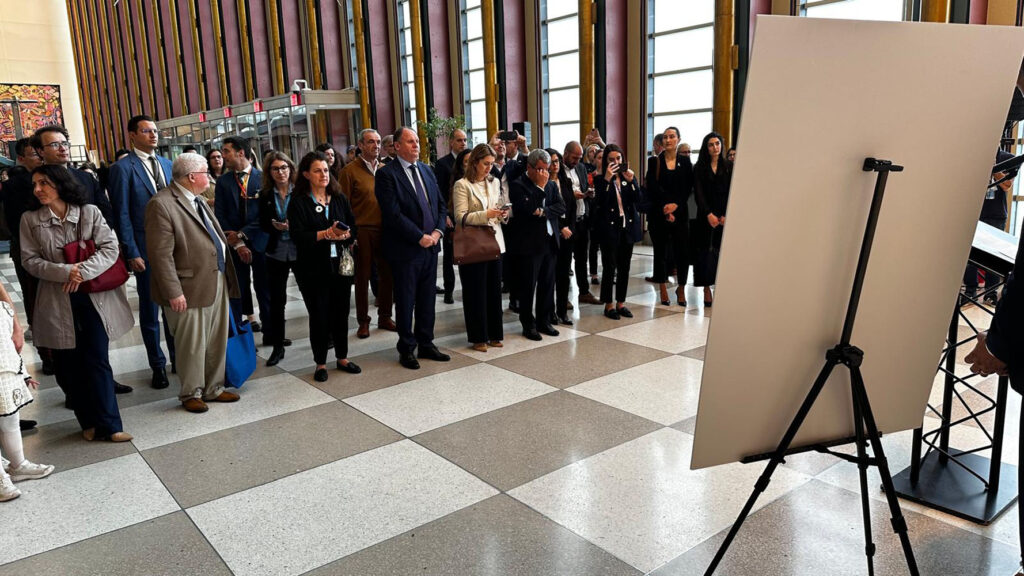 u sjedistu ujediunjenih nacija u new yourku otvorena izlozba od rijeci do nasilja - zivot iza polja smrti povodom 30 godisnjice od genocida u srebrenici