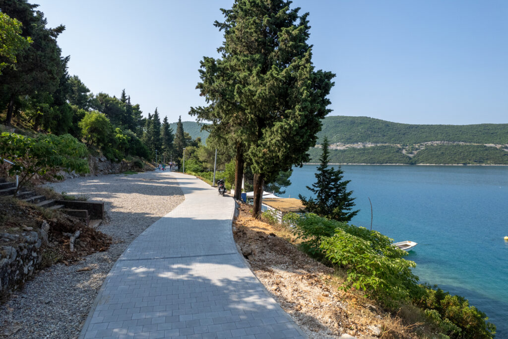 neum dobio novo setaliste uz more turisti zadovoljni