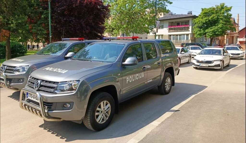 tri osobe su povrijedjene u tuci u kalesiji prema podacima iz policije u tuci je ucestvovalo 5 osoba