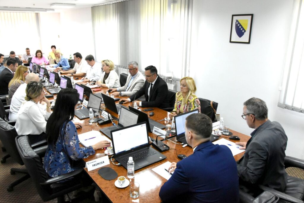 vlada tk je na danasnjoj sjednici prihvatila misljenje ministarstva obrazovanja i nauke o nacrtu zakona o djelatnosti psihologa u fbih