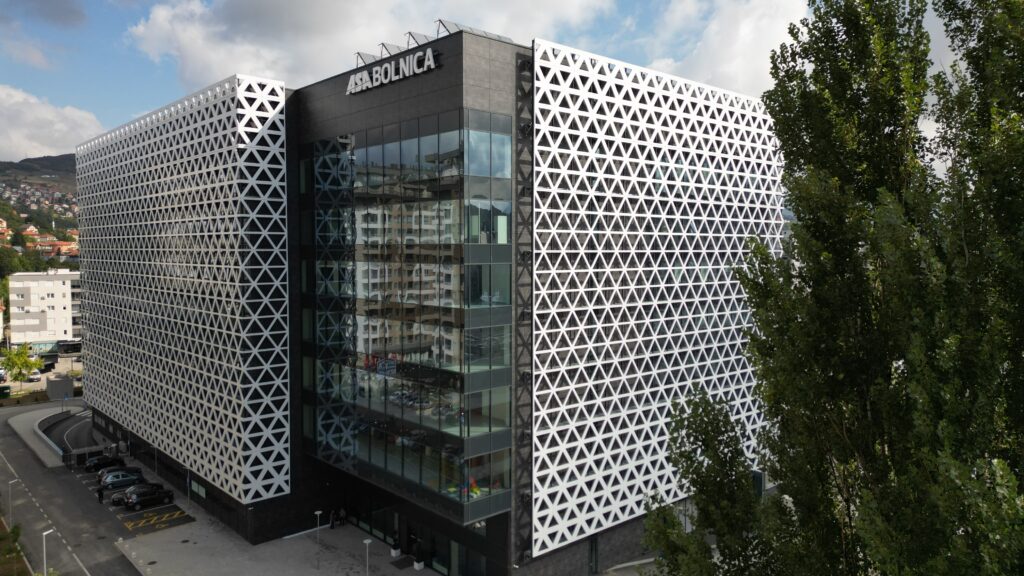 ASA Bolnica nudi mogućnost dolaska na "Uputnicu" pacijentima iz Bosne i Hercegovine, zahvaljujući ugovoru sa Zavodom zdravstvenog osiguranja i reosiguranja FBiH.