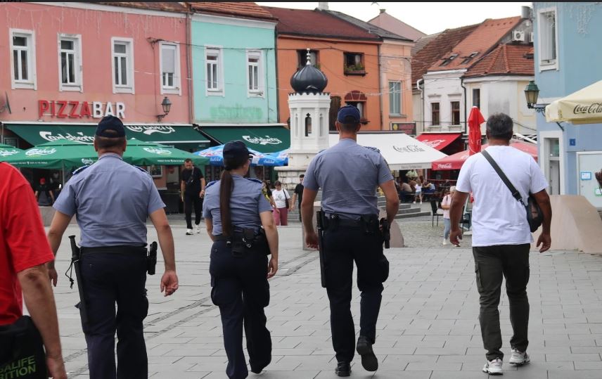 sluzbenici policijske uprave tuzla proveli su preventivnu akciju suzbijanja prosijacenja