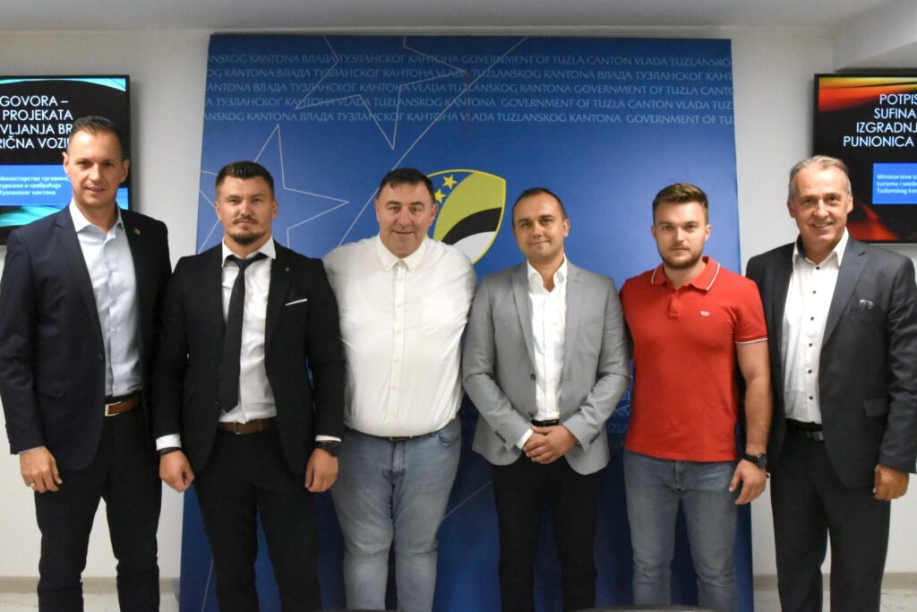 ministarstvo trgovine turizma i saobracaja tk ucestvovat ce u sufinansiranju izgradnje brzih punionica za elektricna vozila