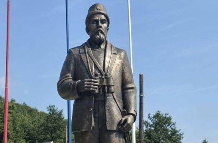 kod berana u crnoj gori tokom okupljanja clanova cetnickog pokreta bit ce otkriven spomenik cetnickom komadantu iz 2 svjestdkog rata pavlu djurisicu