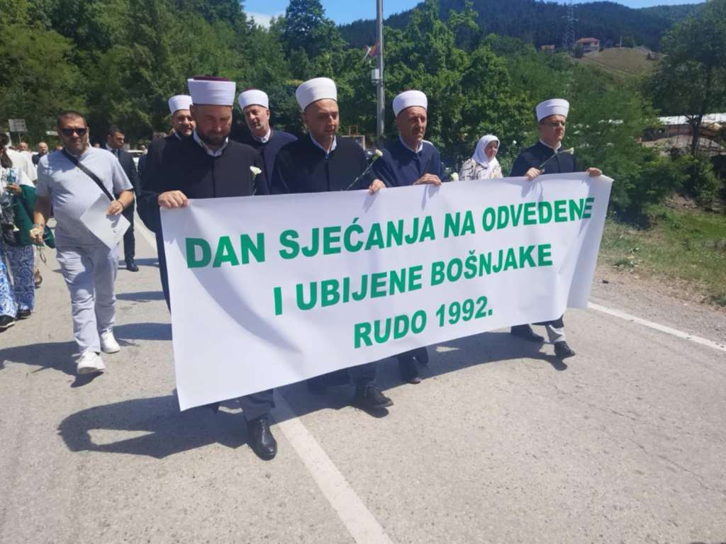 u rudom ibiljezen dan sjecanaja na odvedene i ubijene bosnjake
