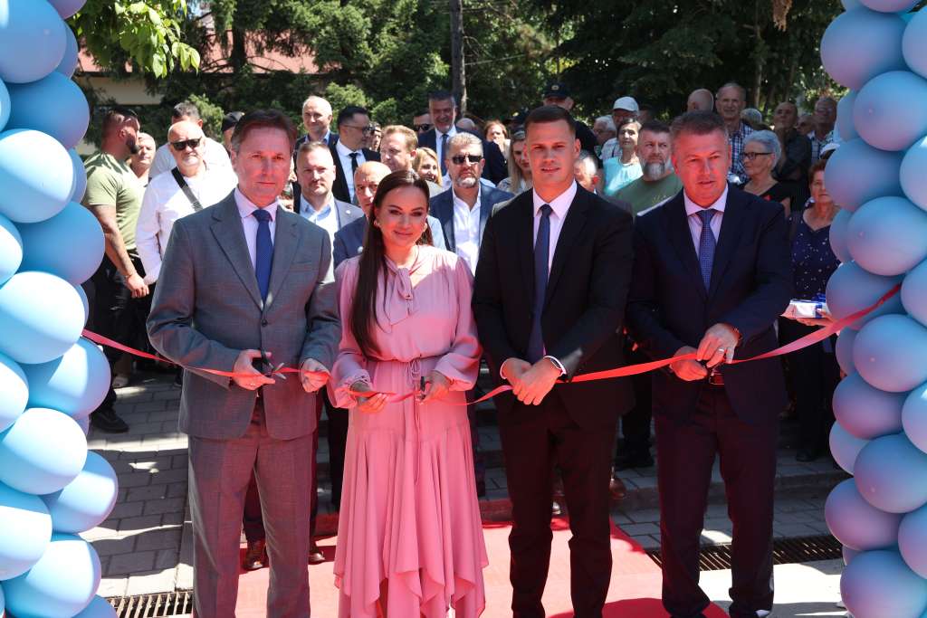 u gradaccu otvoren 52 sajam sljive