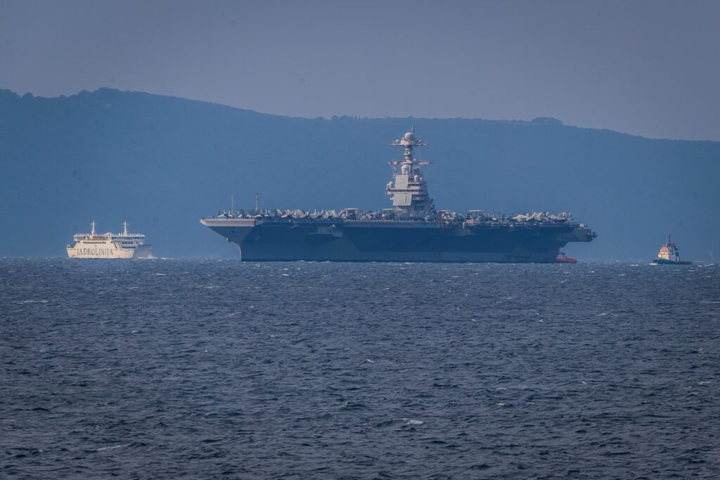 Najveći ratni brod ikada sagrađen, USS Gerald R. Ford, uplovio ispred Splita | Foto: Ivana Ivanovic/PIXSELL